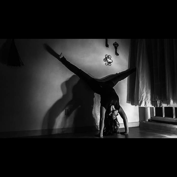 Meet your Posher, Bella - Picture 7 of 16